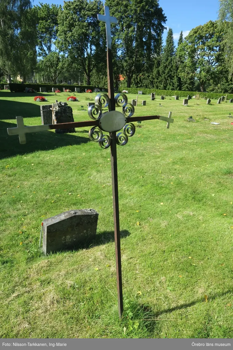 Järnboås kyrkogård Inventering av kulturhistoriskt värdefulla gravvårdar 2016, Kvarter 7.