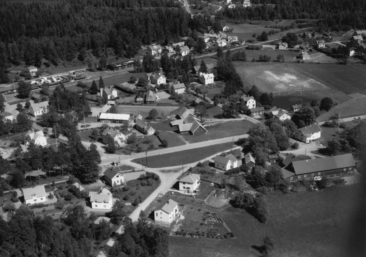 Flygfoto över Bor i Värnamo Kommun, Jönköpings län. Nr: 322/1957