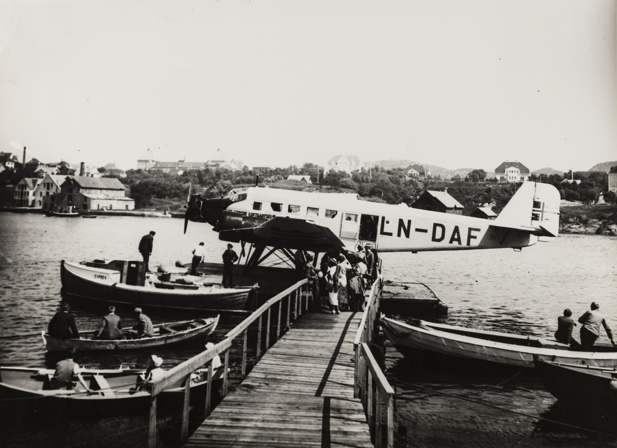 Parti fra havnen, juni 1936.