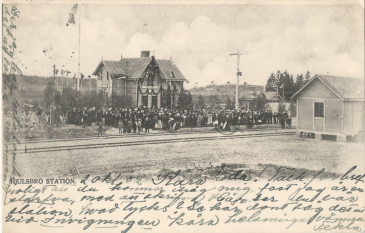 Vykort Bild från Hjulsbro järnvägstation utanför Linköping.
Hjulsbro, station, järnvägstation, 
Poststämplat 2 oktober 1918