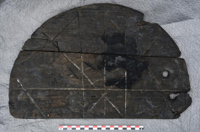 Lost 16th Century cask lid found in Bjørvika this week.. Foto/Photo
