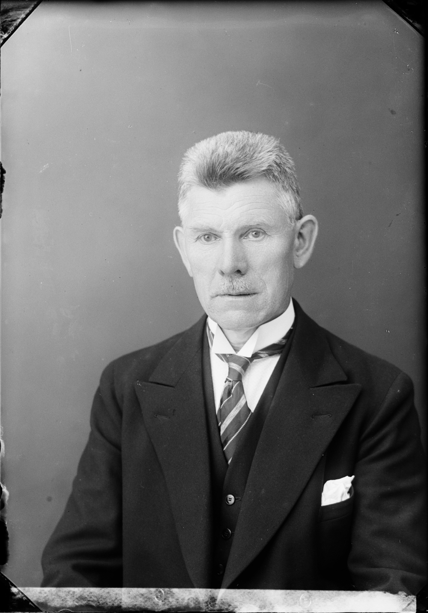 August Eriksson från Johannisfors, Forsmark socken, Uppland 1935