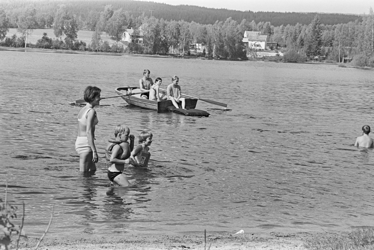 Sagtjernet, badeliv, Elverum. - Anno Domkirkeodden / DigitaltMuseum