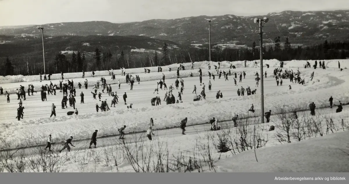Nordmarka, Tryvann Stadion. Desember 1954