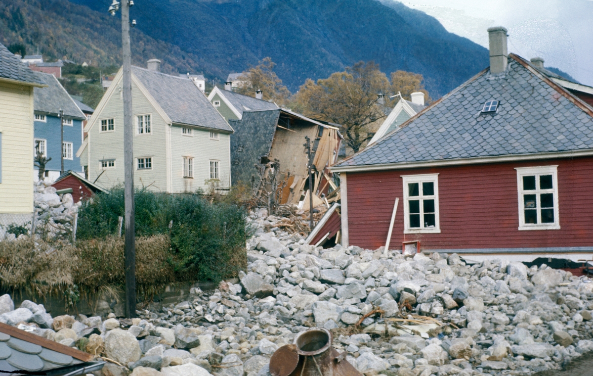 Flaumskader på Egne Hjem etter flaumen i 1962.