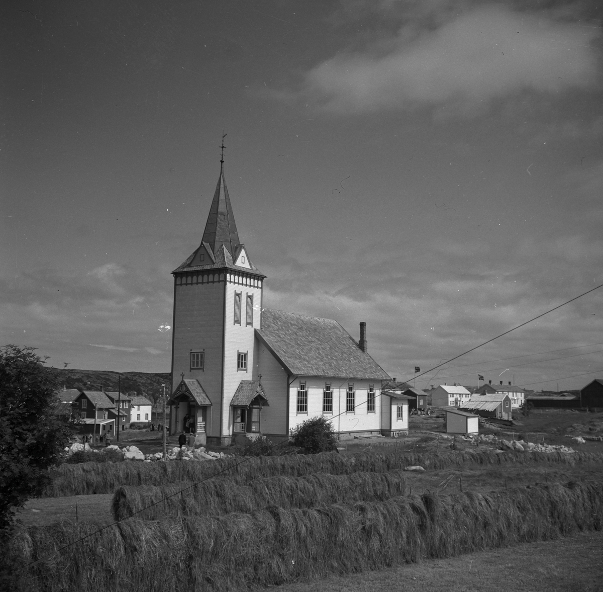 Kvenvær kirke med omegn