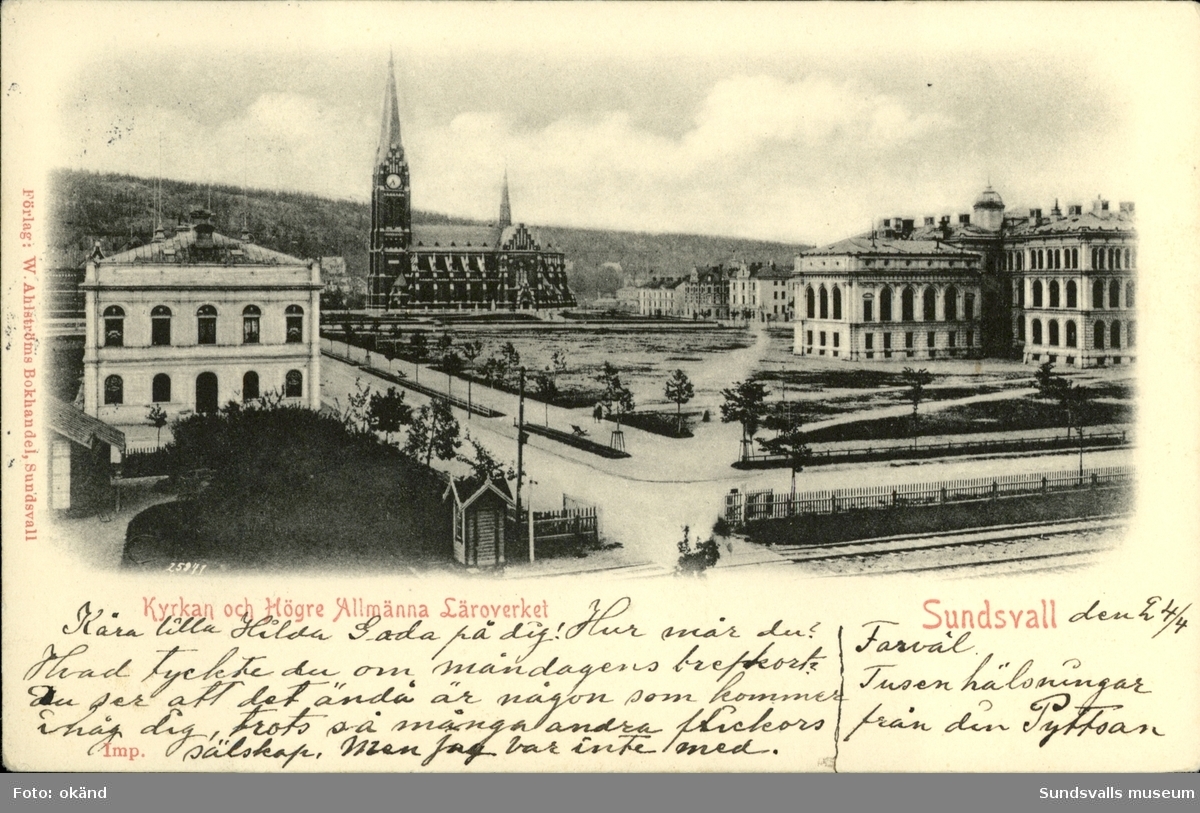 Vykort med motiv över Gustav Adolfs kyrka och skolorna.