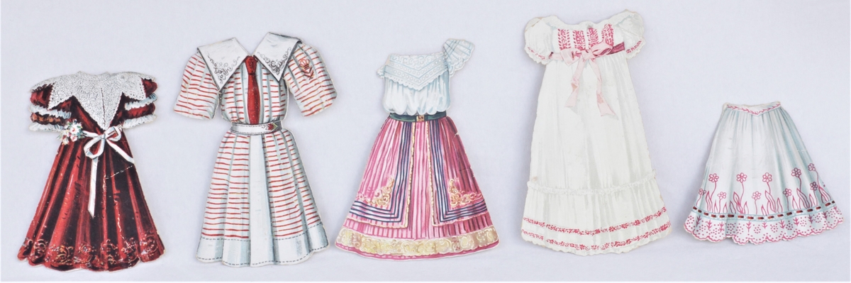 Fire kjoler (a,b,c,d) og et skjørt (e) til papirdukke i fargene hvit, rød, blå, rosa.
