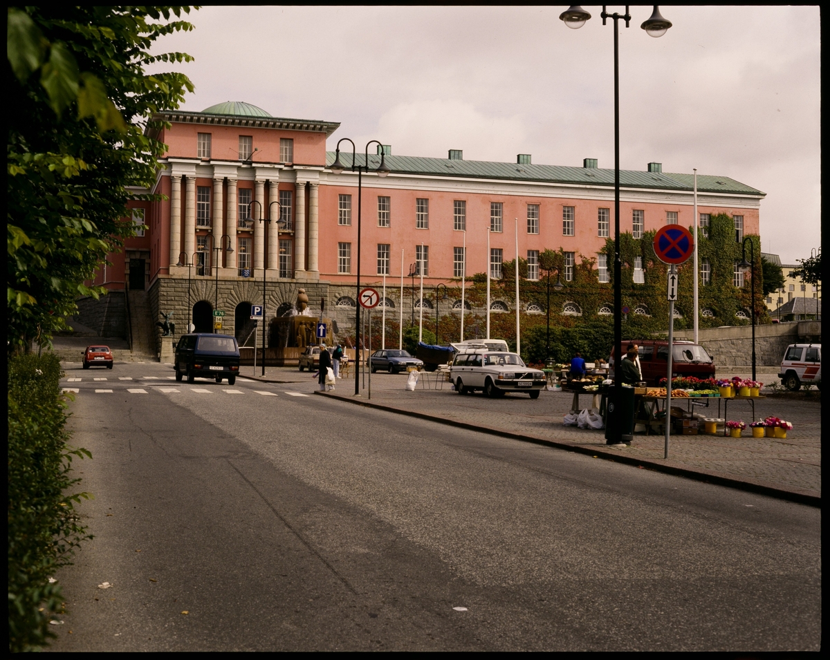 HGSD RÅDHUSET 1991 m/Soland (Nattoptak 1982) - Haugalandmuseet ...