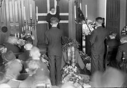 Begravelsen til falne soldater fra Gratangen i Lademoen kape
