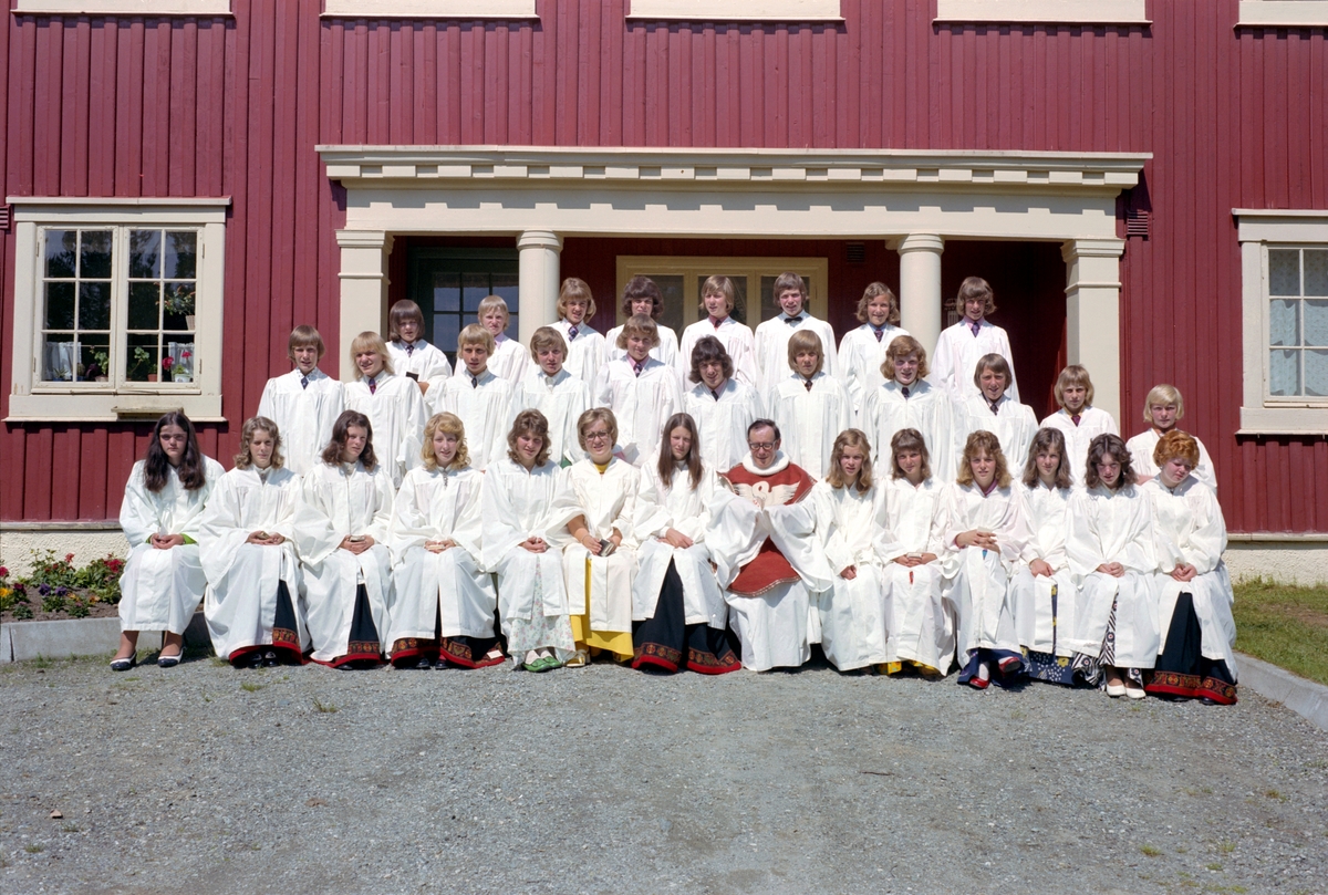 Konfirmasjon, Løkken Verk, Meldal 1974.
