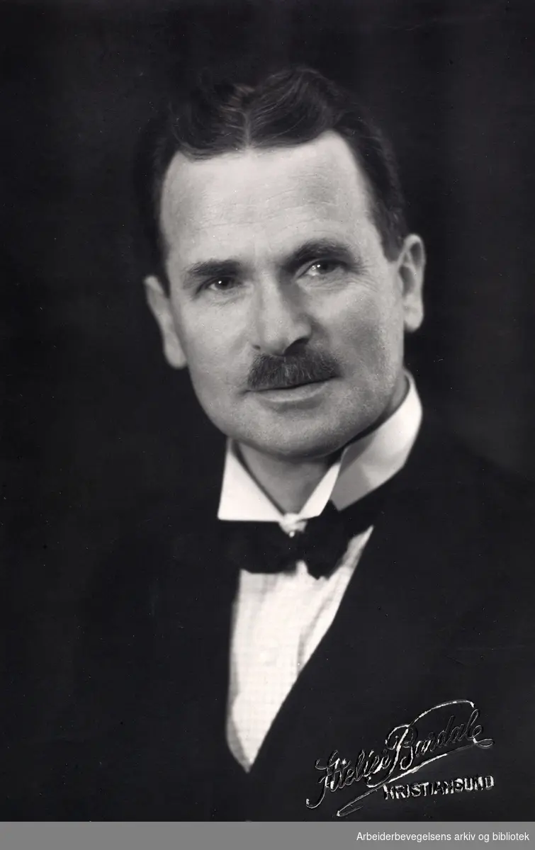 Leif Georg Ferdinand Bang (1881-1963). Politiker.