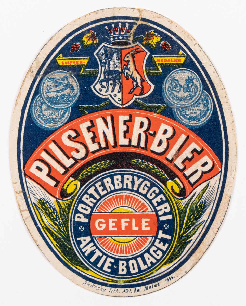 Etikett: Pilsener-Bier, Porterbryggeriet Ab, Gefle.
Oval etikett med Gästrike-Hälsinge vapen.
Bryggerietiketter, 33 st. Papper, från olika bryggerier i Gävle.