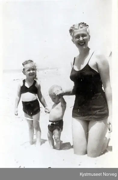 Mae, datter til Hilda med barna Linda og Roger Haugland?