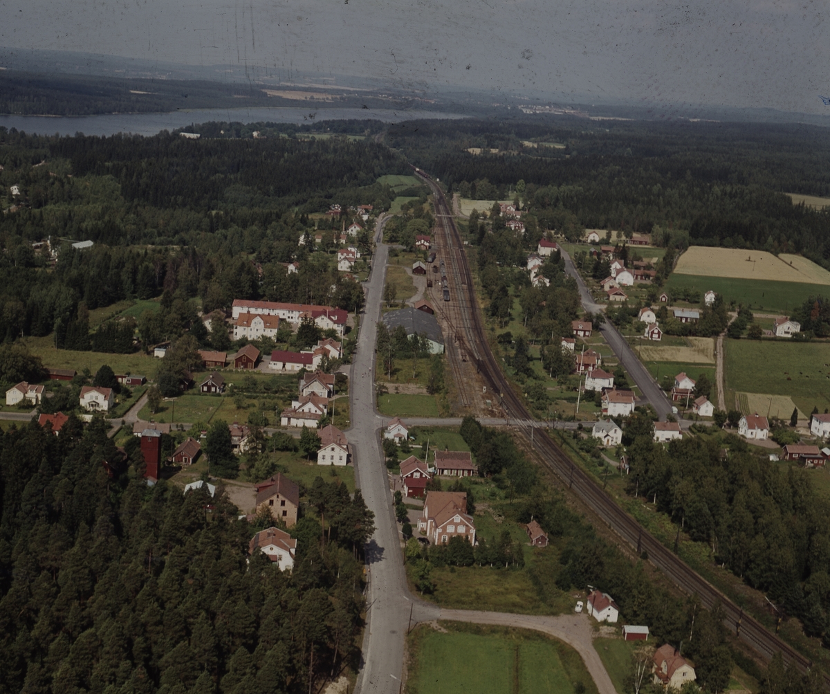 Flygfoto över Flisby i Nässjö kommun,  Jönköpings län 282/1969