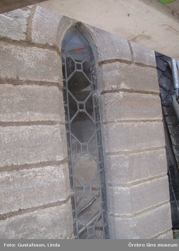 Renoveringsarbeten av tornfasader på Olaus Petri kyrka (Olaus Petri församling).
Fönster på södra trapphustornet.
Dnr: 2008.230.065