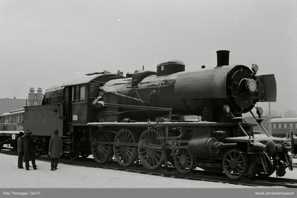 Utrangert damplokomotiv type 30a nr 274 på Grorud verksted
