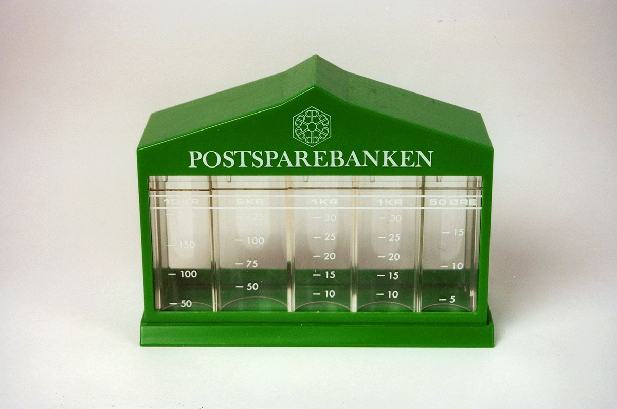Postmuseet, gjenstander, profilartikkel, sparebøsse, myntsparebøsse fra Postsparebanken, reklameartikkel for Postsparebanken.