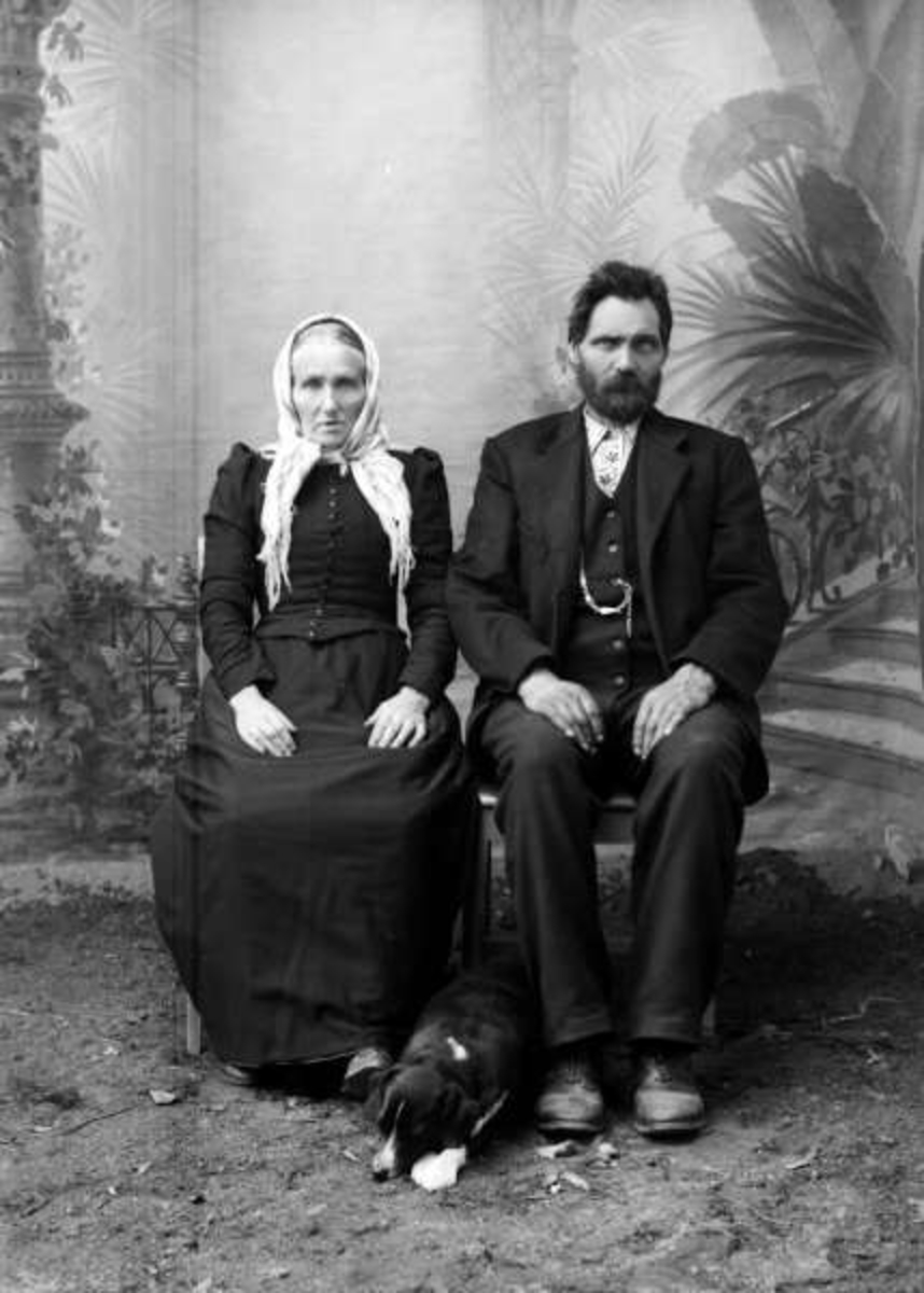 Pro: 26.09.1900. H. Kalden med kone. Gruppebilde, ektepar.