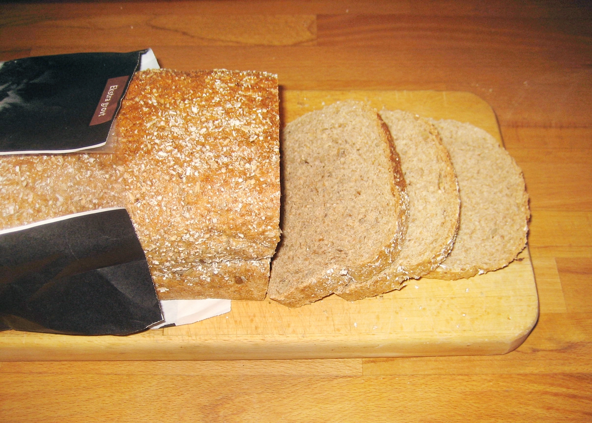Motivet på brødposen er to brød i sort/hvit.