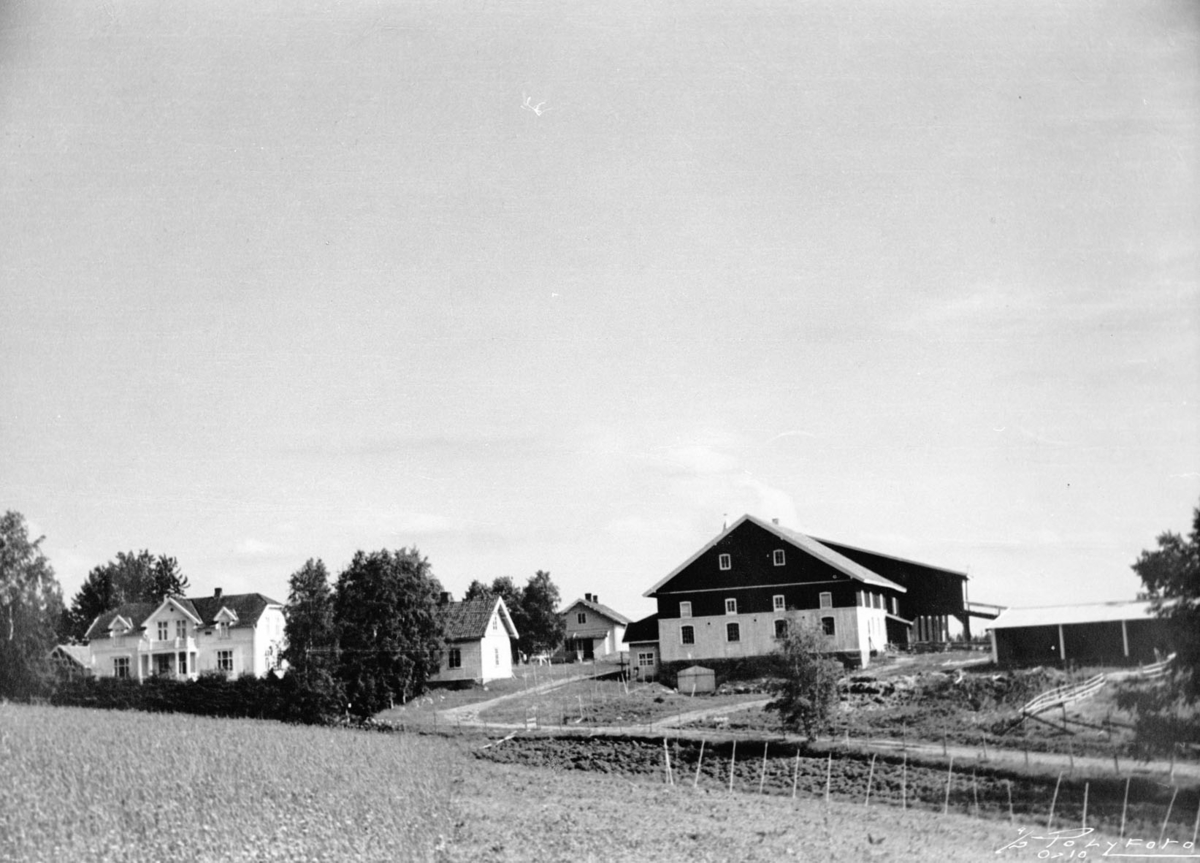 Onsrud gård  slik den så ut fram til 1975.