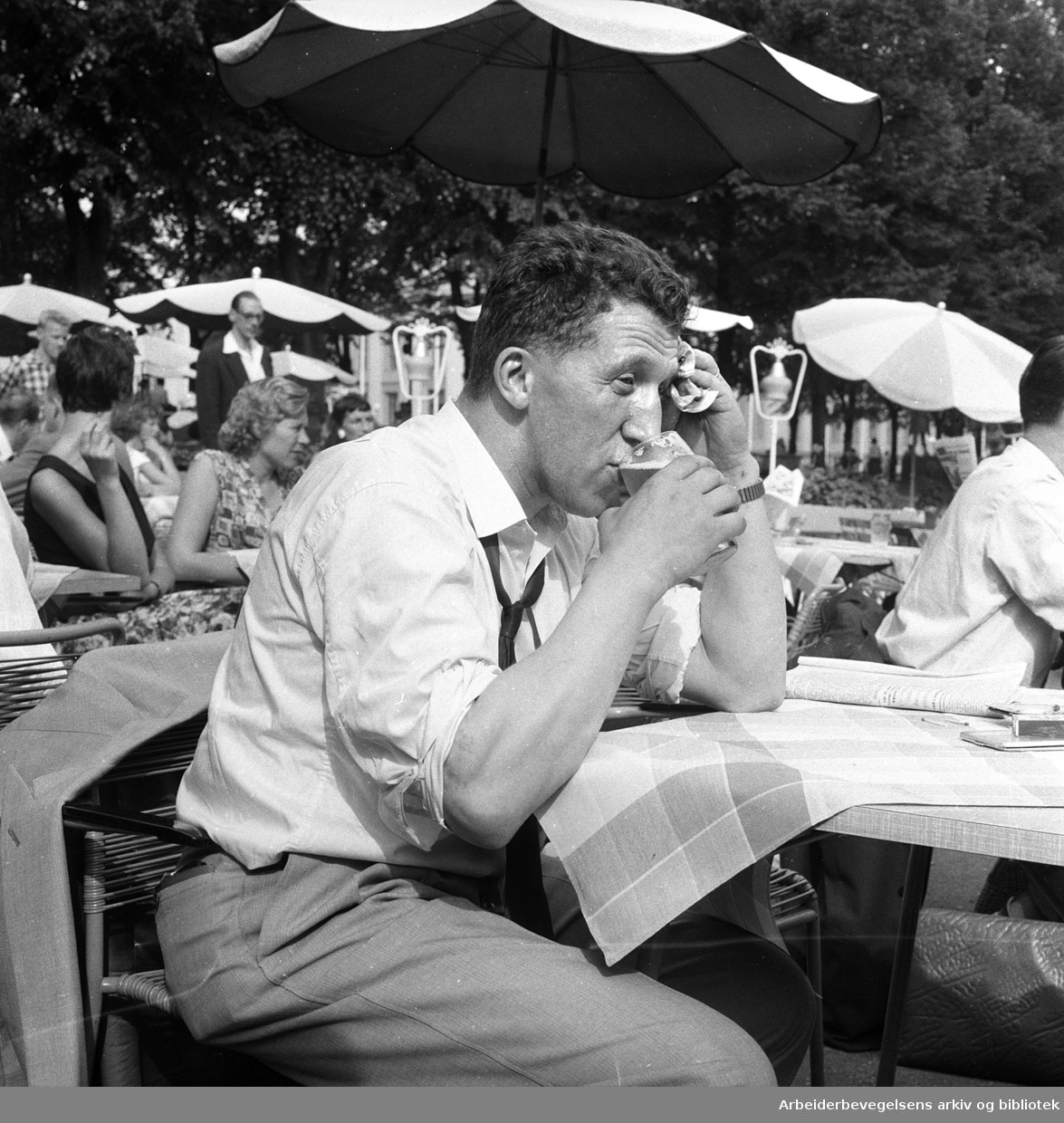 Friluftsrestauranten "Pernille" i Studenterlunden,.juli 1956
