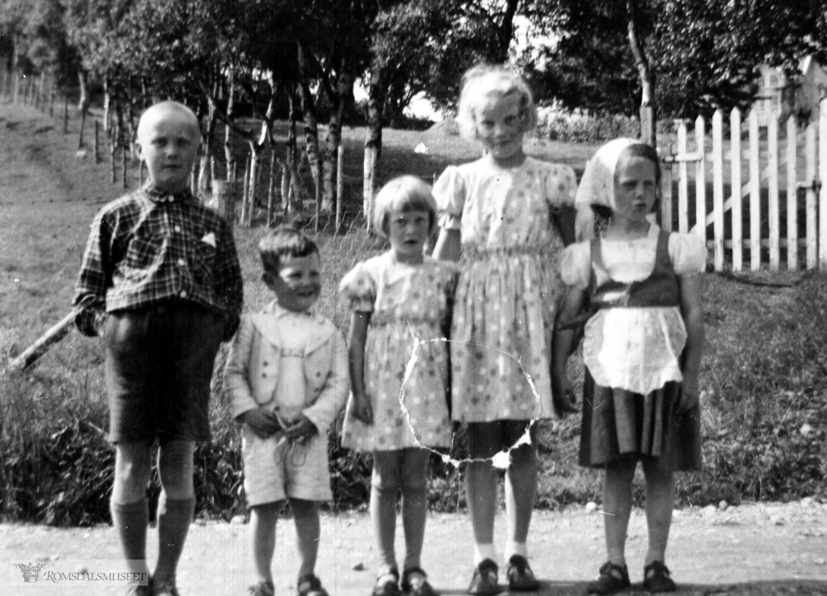 Barn på Aukrasanden 1939.