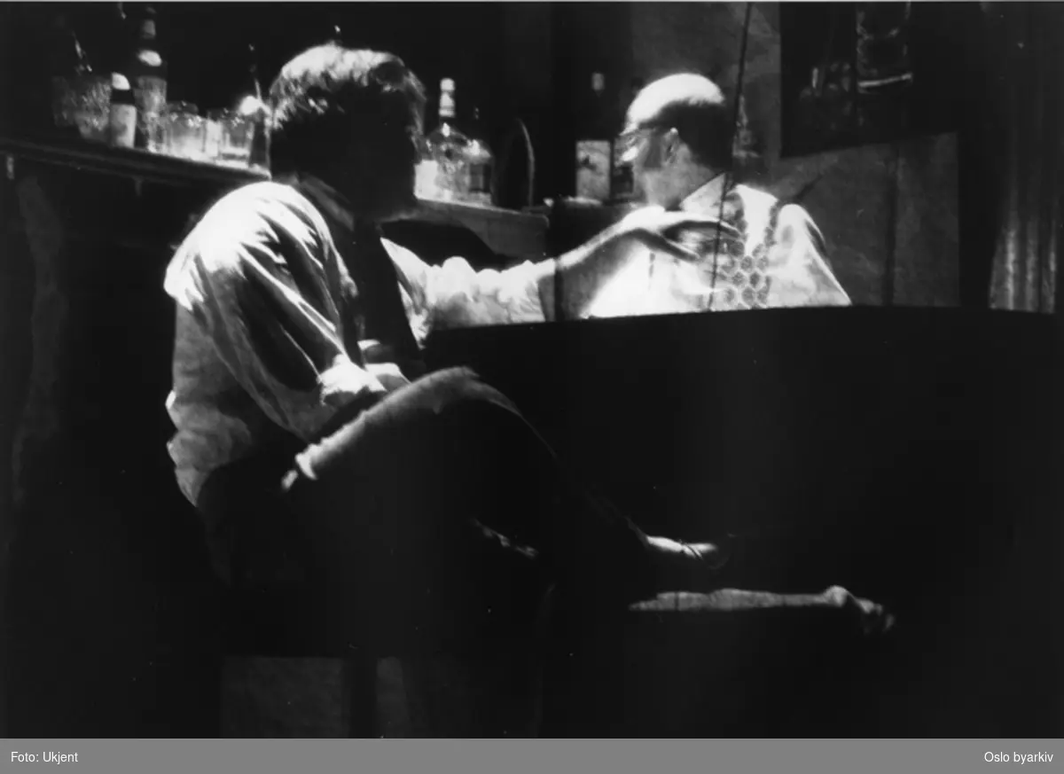 "Blues for Mr. Charlie", Teaterforestilling av James Baldwin på Parkteatret. 2-12. november 1993.Kontakt Nordic Black Theatre ved ev. bestilling av kopier.