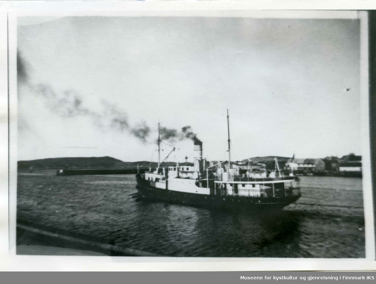 D/S Tanahorn. Vardø 1930/35