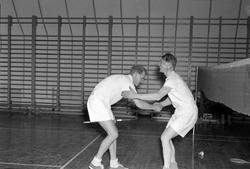 Kretsmesterskap i badminton i gymnastikksalen på brannstasjo