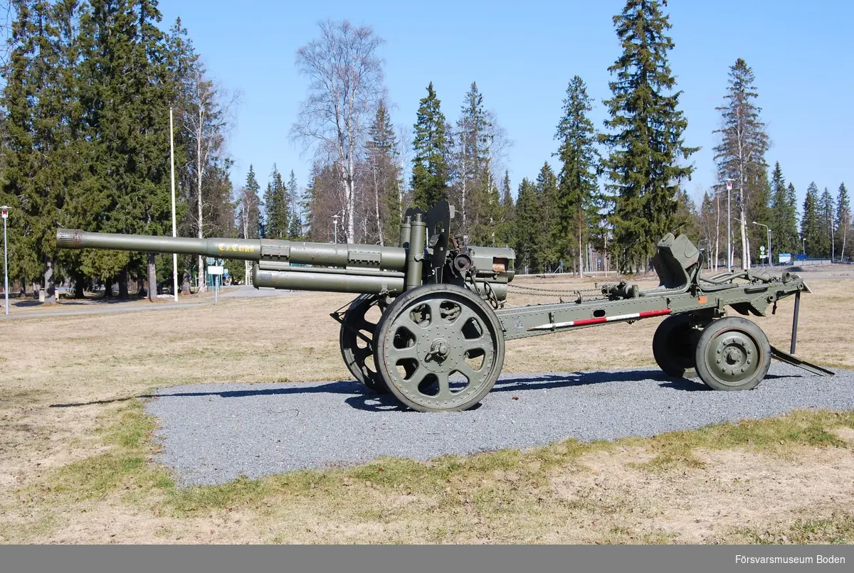 10,5 cm kanon m/1934 - Försvarsmuseum Boden / DigitaltMuseum