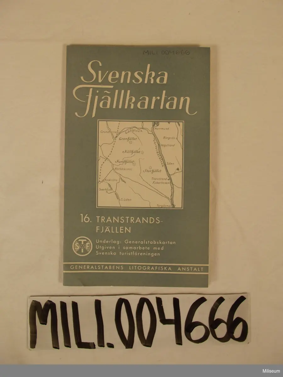 Karta, Svenska fjällkartan. 16. Transtrandsfjällen.
Ligger i orginal fodral.
