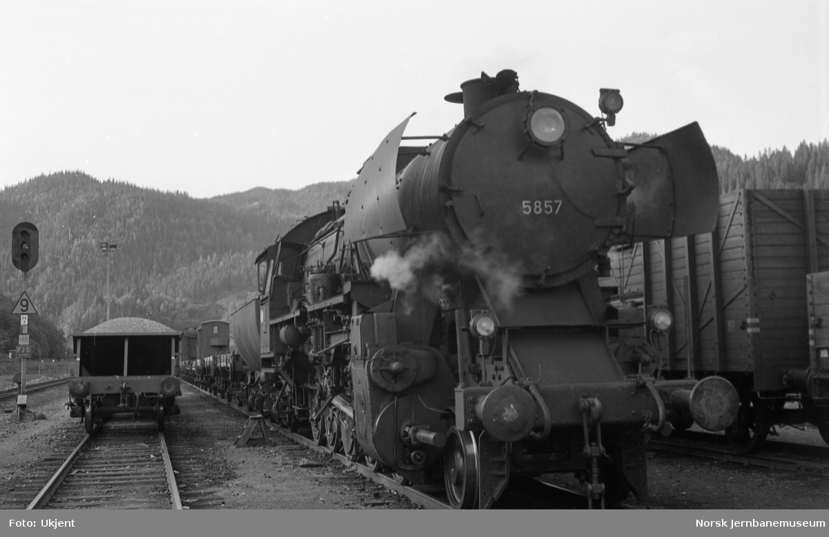 Damplokomotiv type 63a nr 5857