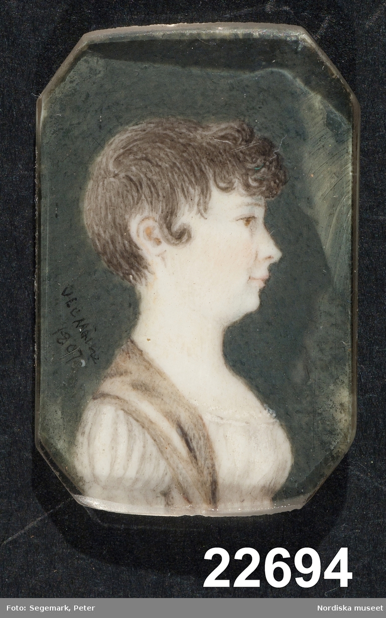 Damporträtt, bröstbild i profil.