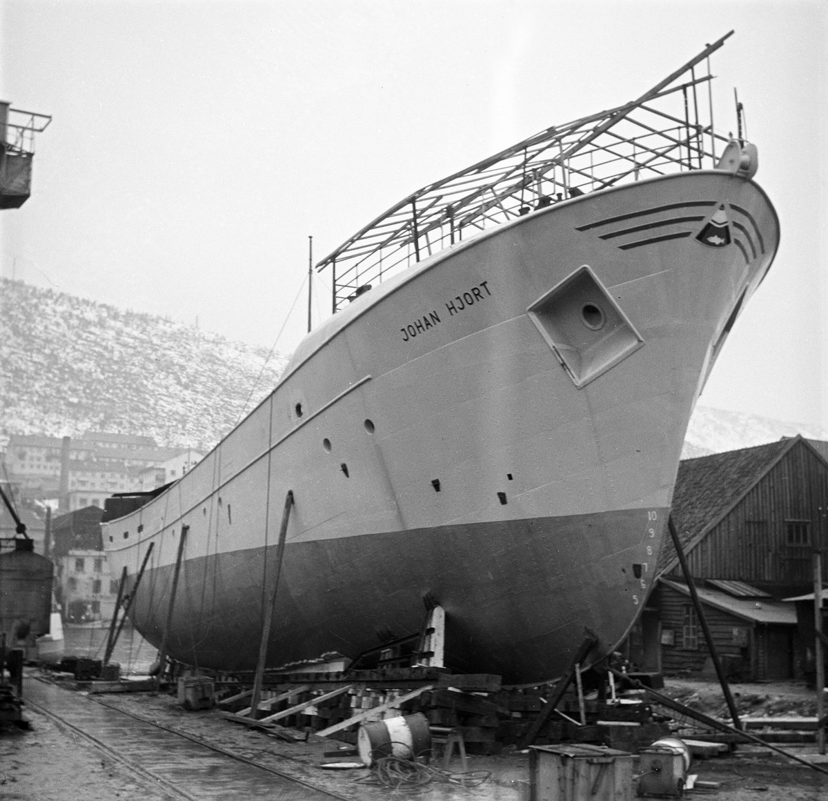 Serie. Havforskningsskipet  "Johan Hjort" blir bygget. Fotografert 4. mars 1957.