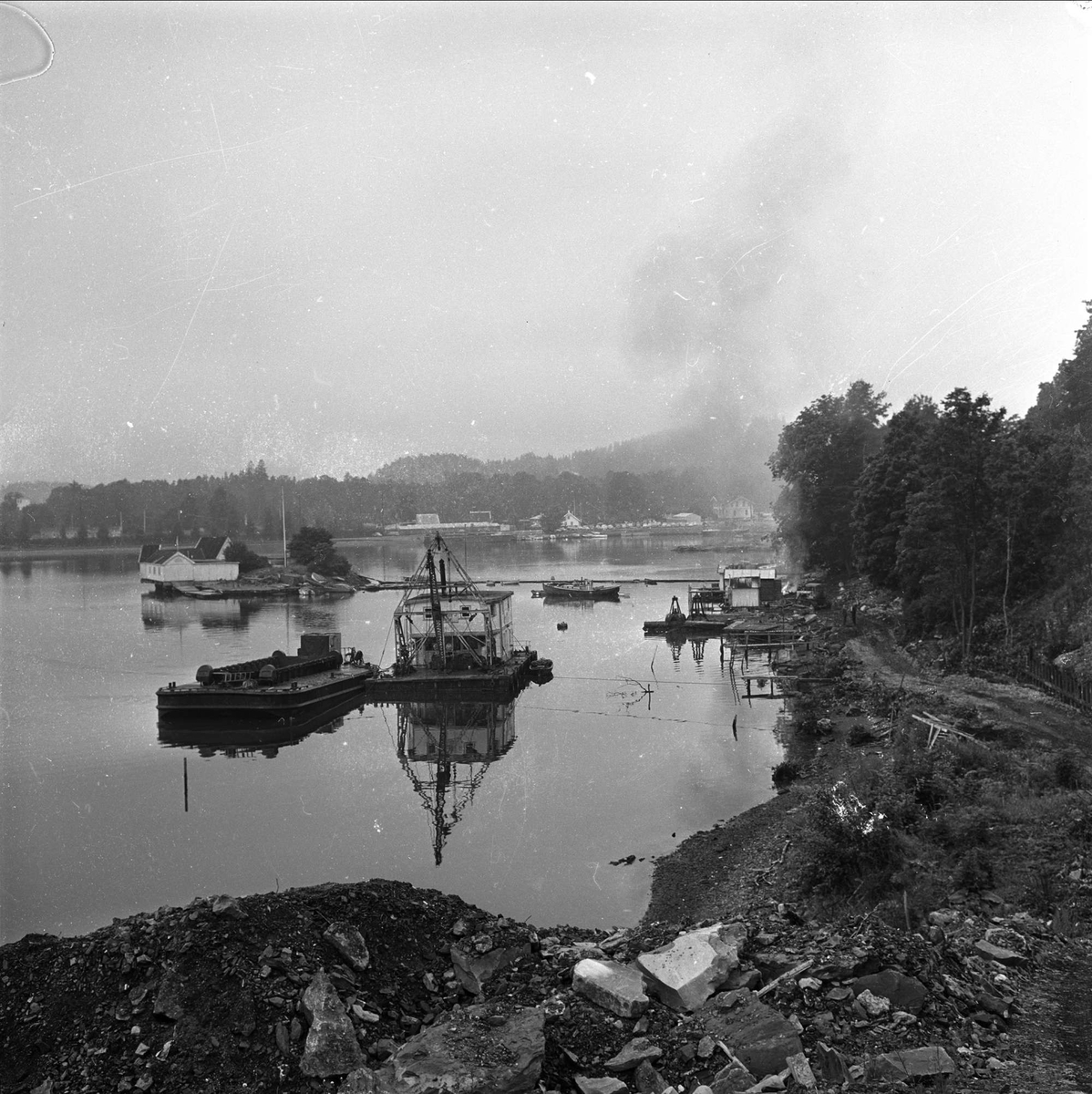 Sandvika, Bærum, Akershus, august 1963. Båter på vannet, landskap.