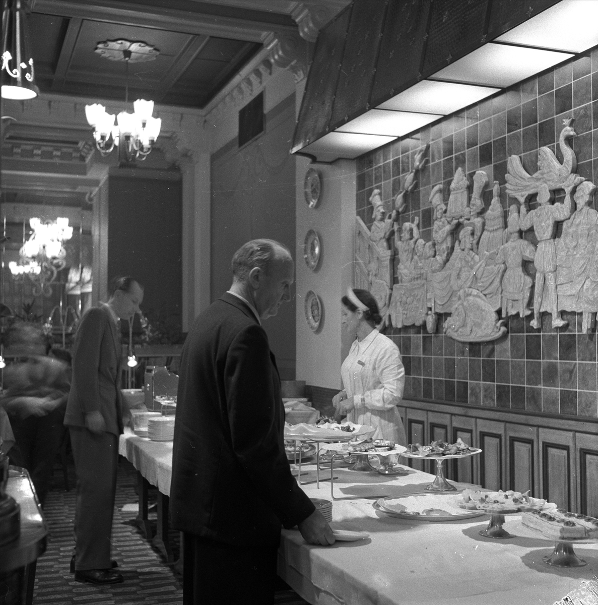 Norge, november 1957. Restaurant Steffens. Interiør.