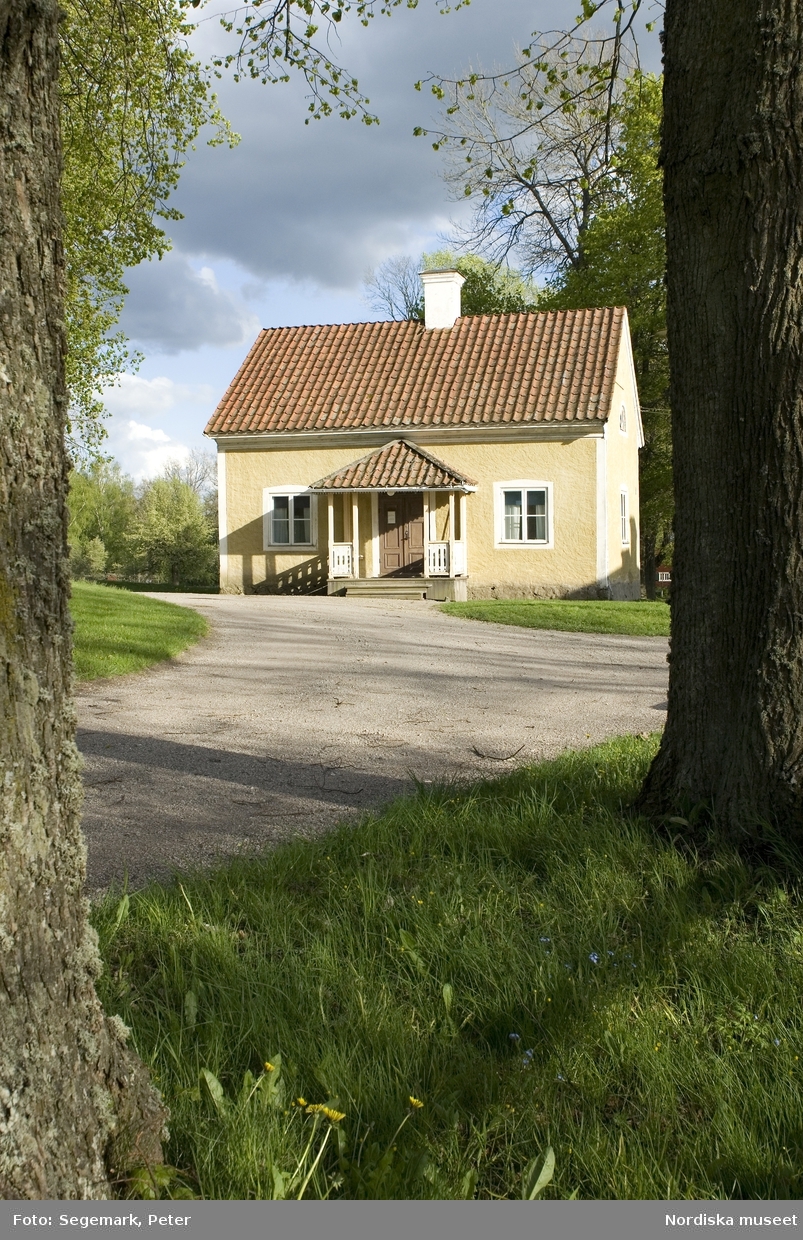 Kusken, exteriört och interiört. Julita gård, Maj 2009.
