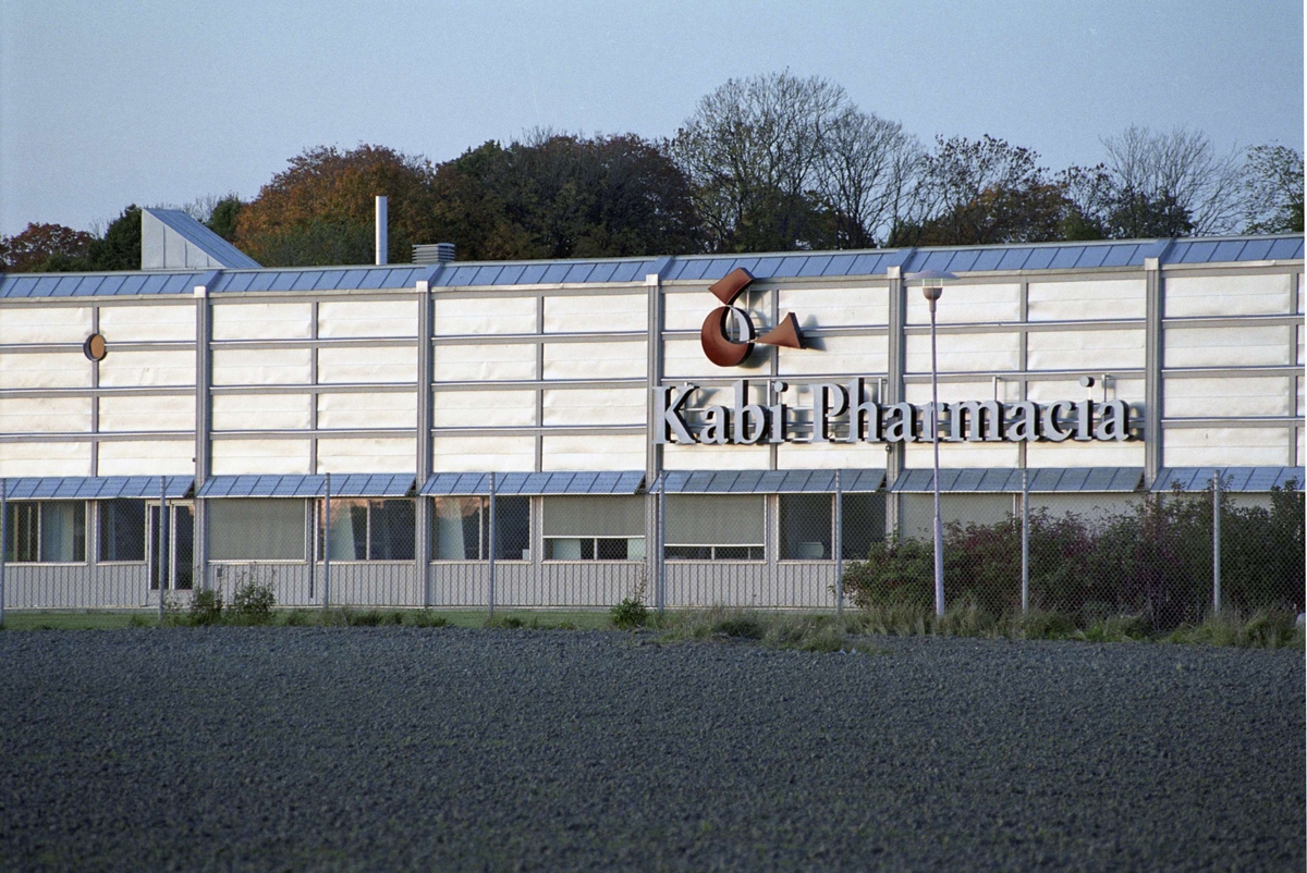 Reklamskylt, Kabi Pharmacia, Fyrislund, Uppsala 1992
