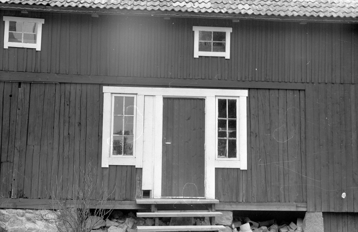 Brygghus, magasin, matbod och vedbod, Husby 4:1, Lilla Husby, Lena socken, Uppland 1977