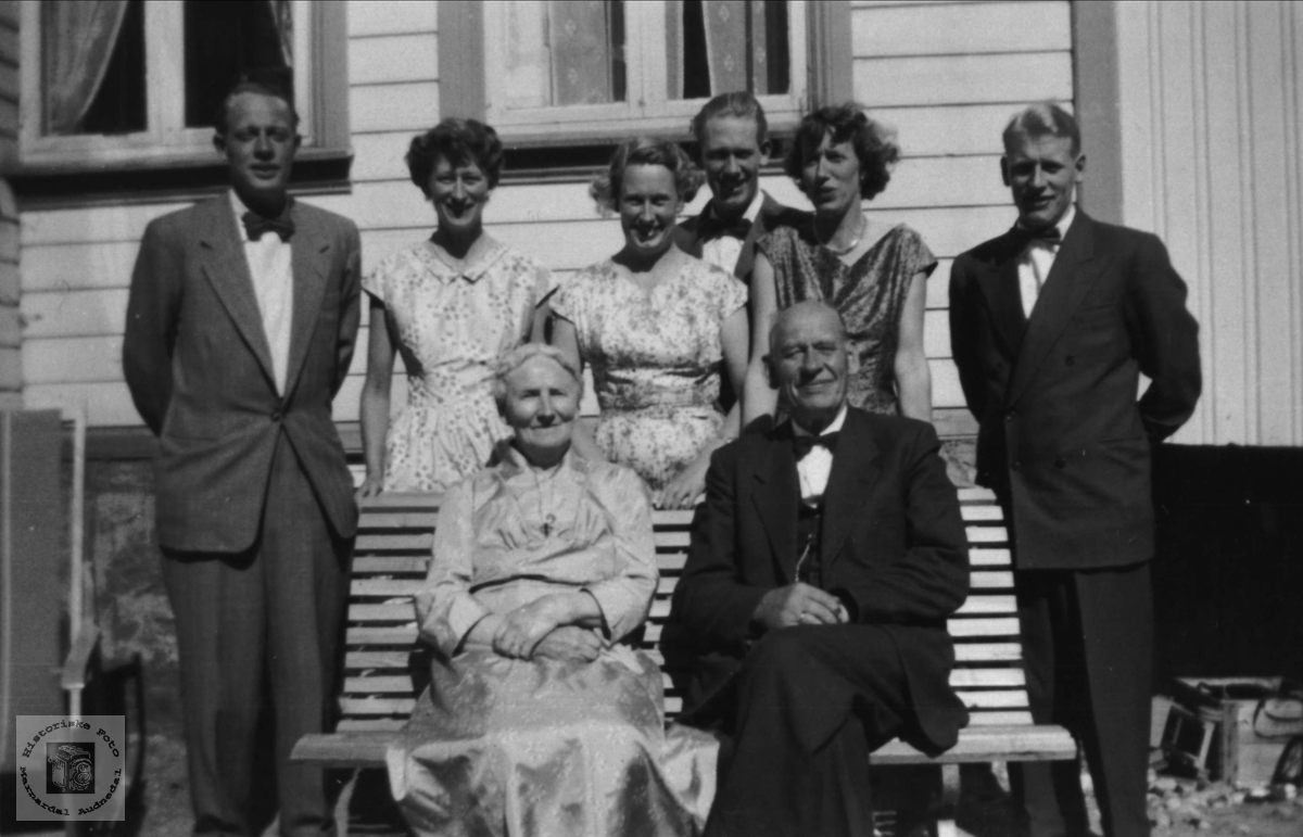 Familiebilde, Anne N. Nome 70 år, Øyslebø.