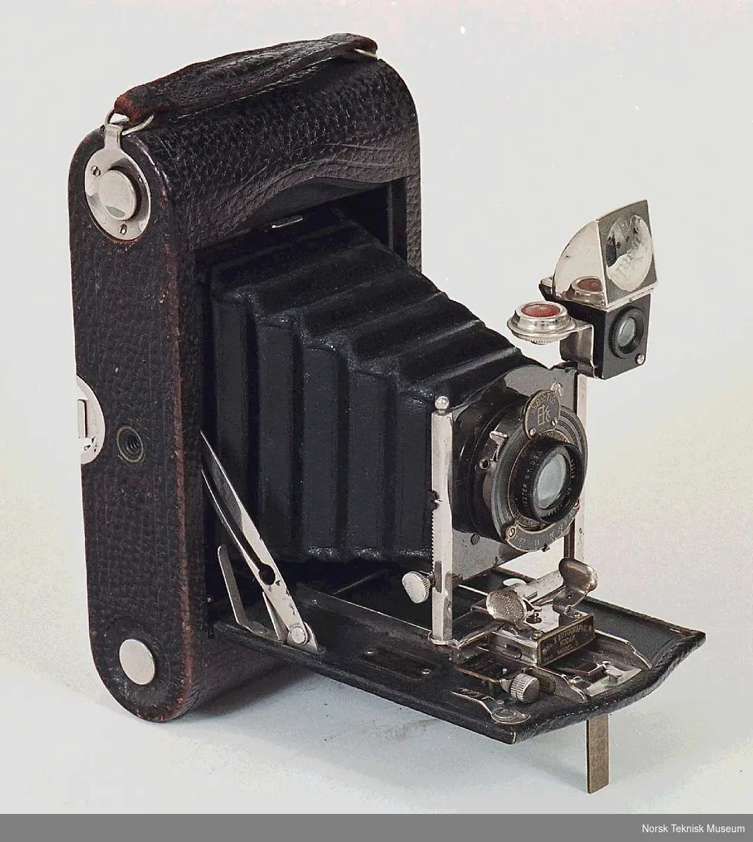 For film nr. A-118. Lukker: Kodak Objektiv f. 7,7 130 mm