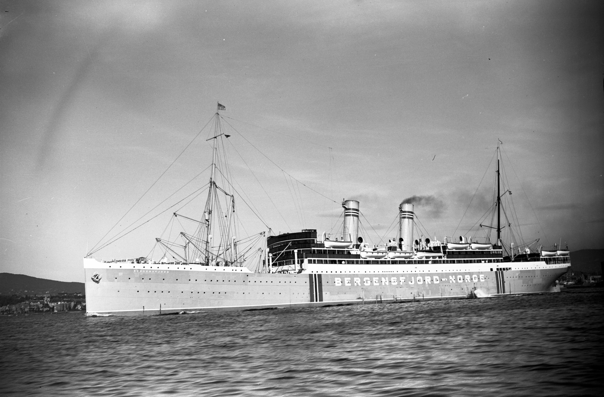 Bergensfjord (b. 1913, Cammell, Laird & Co., Birkenhead)