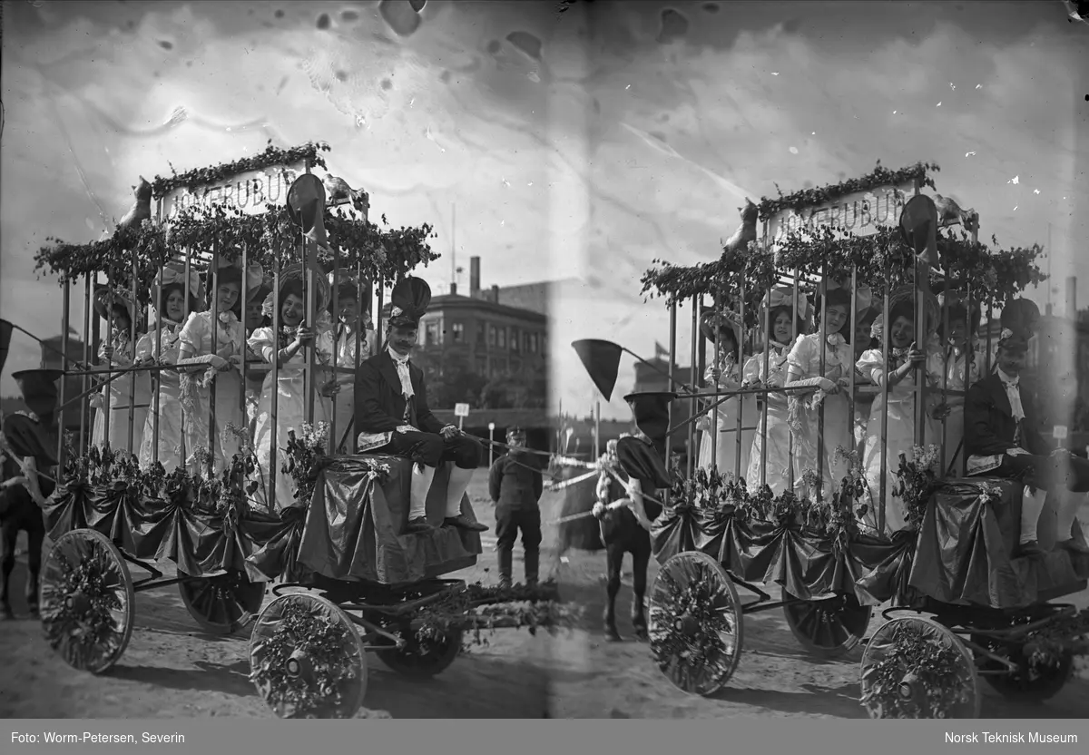 Barnehjelpsdagen 1908, stereobilde fra opptog