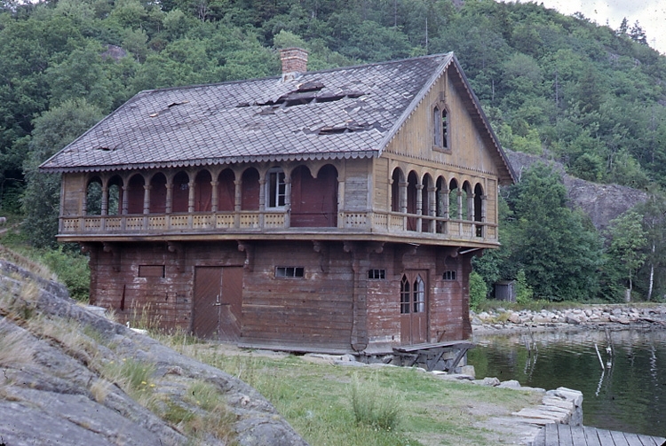 Torreby badhus vid Färlefsfjorden