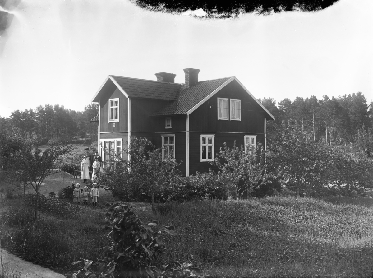 Gånstavägen 5 B, Bergvreten, Enköping, från nordöst, troligen 28 juni 1916