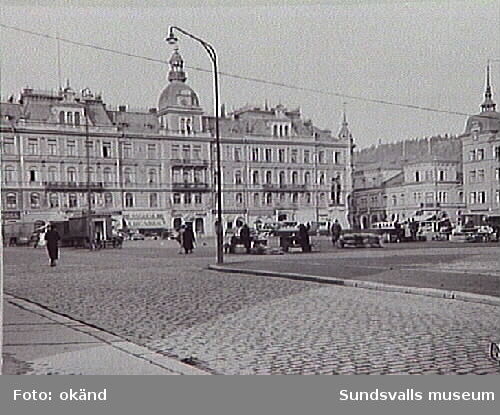 Stora torget med Stadshuset och kvarteret Nyttan, 1938.
