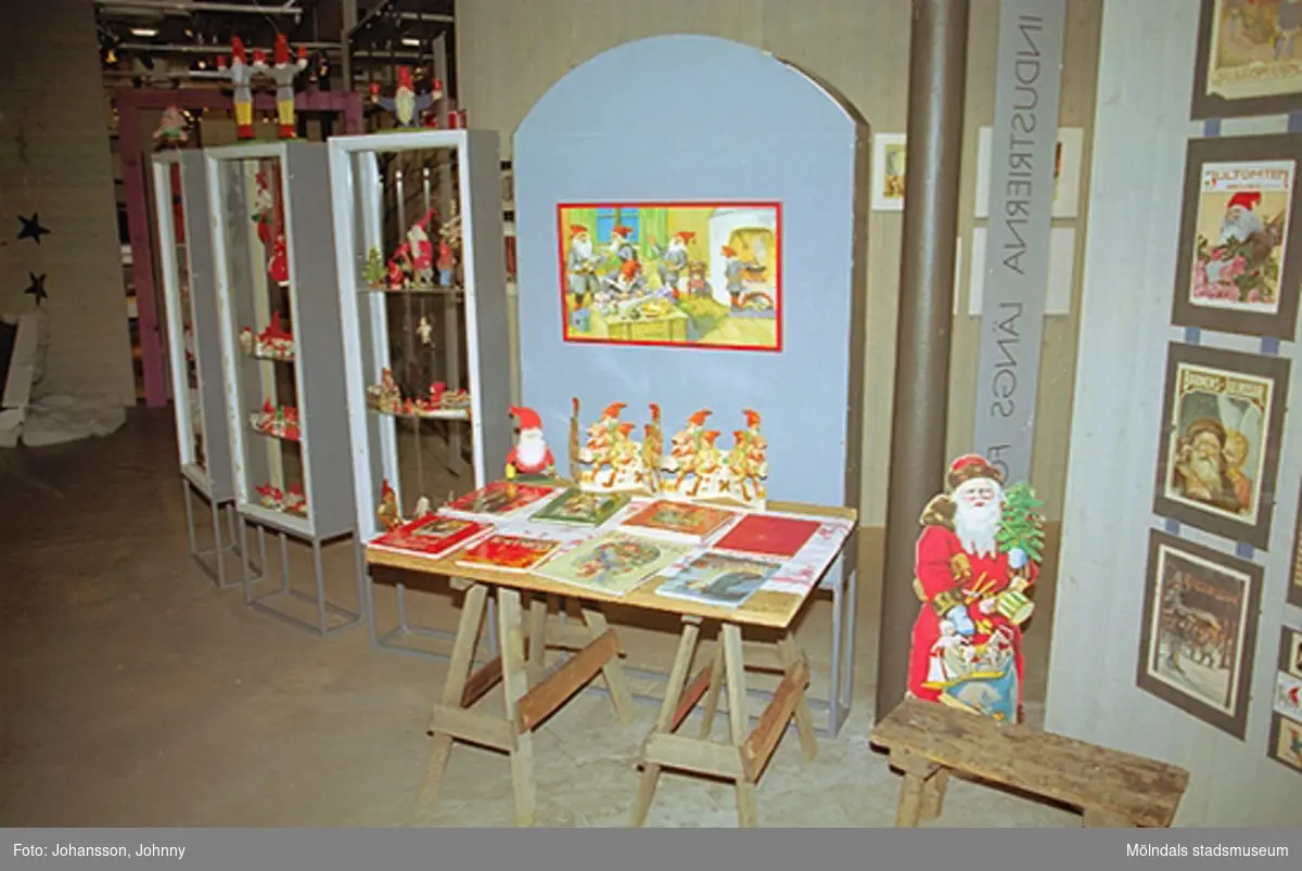 Från utställningen på Mölndals museum 2002-12-15.