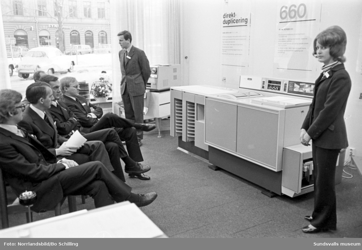 Rank Xerox inviger de nya lokalerna på Esplanaden.