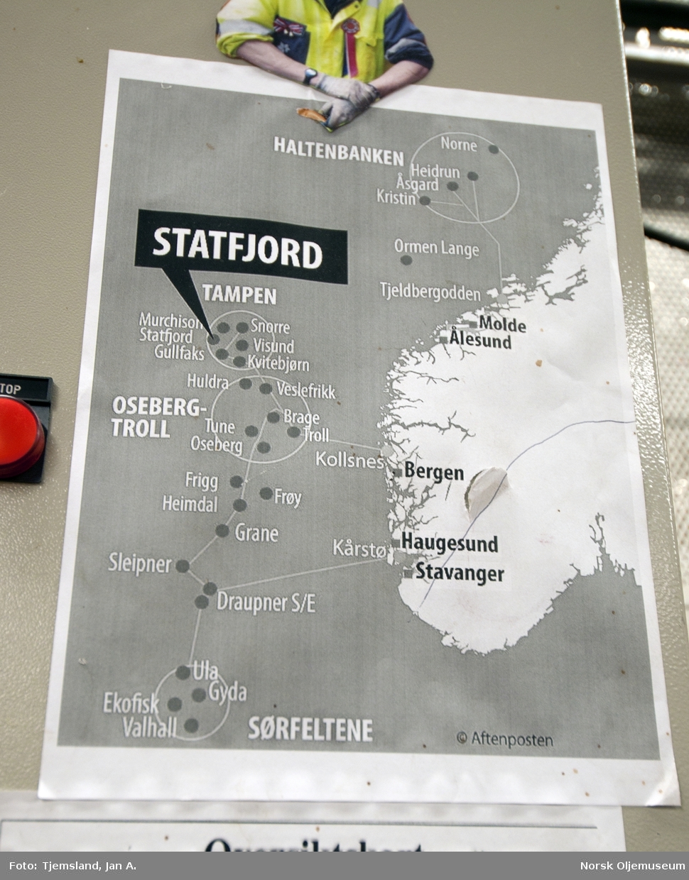 I verkstedet i modul W23 på Statfjord C henger dette oversiktskartet som viser Stafjordfeltets beliggenhet i forhold til andre plattformer i Nordsjøen.